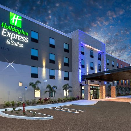 Holiday Inn Express & Suites - Ft Myers Beach-Sanibel Gateway, An Ihg Hotel Fort Myers Beach Exterior photo
